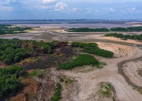 Seca faz rios amazônicos atingirem recordes de baixa