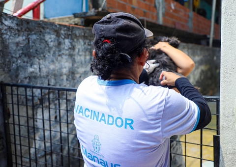 Vacinação antirrábica vai passar por 16 bairros nesta semana em Manaus