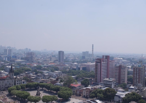 Fumaça em Manaus causa riscos e cidade entra em estágio de 'mobilização'