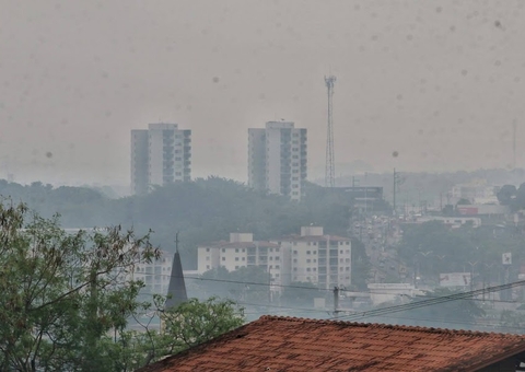 Com fim das chuvas, Manaus volta a ser encoberta pela fumaça neste domingo