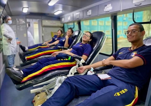 Colégio da Polícia Militar faz campanha de doação de sangue em Manaus