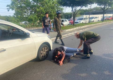 Acidente deixa homem ferido e trânsito complicado em avenida de Manaus