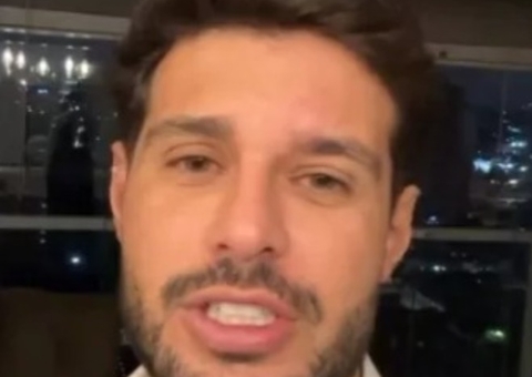 Ex-BBB Rodrigo Mussi é agredido em bar 