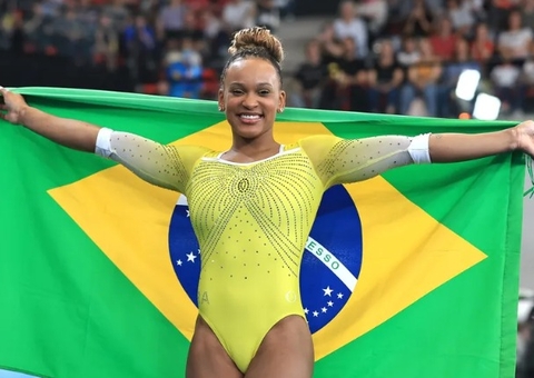Rebeca Andrade faz salto histórico e conquista ouro no Pan