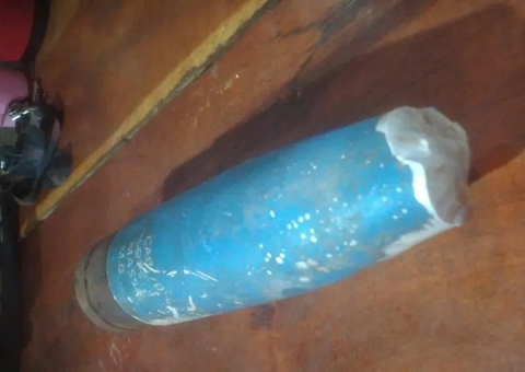 Criança encontra bomba enquanto brincava em praia no Amazonas