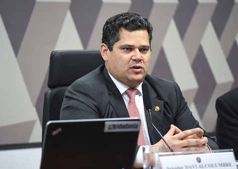 Alcolumbre admite disputar presidência do Senado e nega campanha contra o STF