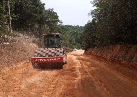 Ramal Santo Antônio começa a ser pavimentado na região metropolitana de Manaus