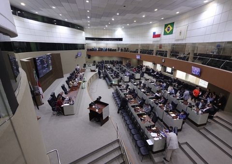 Vereadores aprovam auxílio para permissionários da Ponta Negra afetados pela seca em Manaus