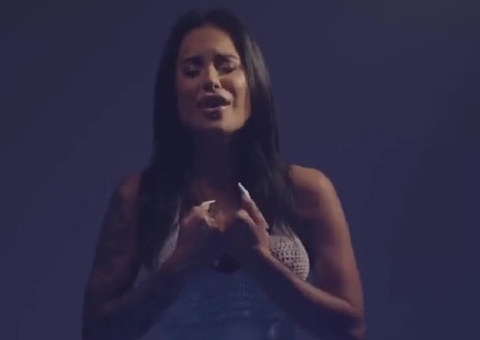 Tati Zaqui abandona o funk e lança música gospel 