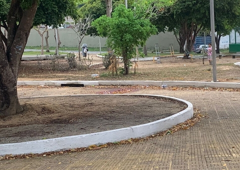 Jovem é assassinado a tiros na Praça do Cigs em Manaus