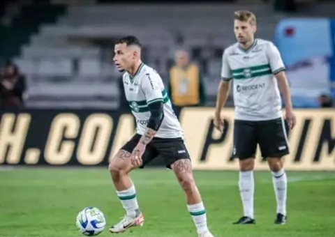 Goiás vence Coritiba, ultrapassa Vasco e ameaça trio na tabela