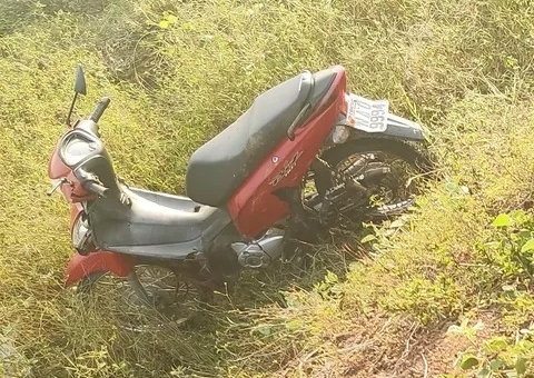 Militar do Exército sofre fratura exposta em acidente entre moto e ônibus na BR-174
