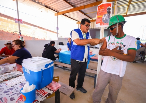 Vacinas contra a Covid-19 são ofertadas em 74 unidades de saúde de Manaus