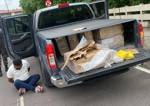 Homem é preso com 300 quilos de drogas em picape em Manaus 