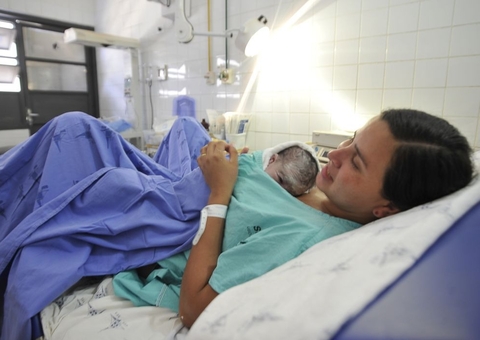 Lula sanciona lei que garante atendimento psicológico no SUS antes e depois do parto