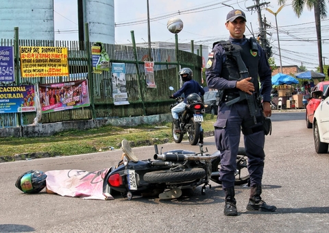 Motociclista assassinado em rotatória de Manaus é identificado