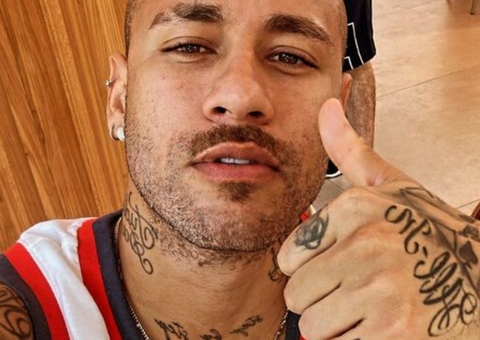 Neymar divulga foto com visual careca: 'New look' 