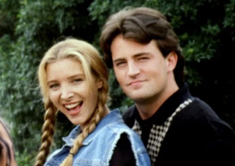 Lisa Kudrow homenageia Matthew Perry: 'melhores 10 anos que alguém pode ter'