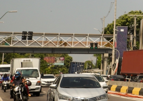 Prefeitura inaugura hoje nova passarela em avenida de Manaus 