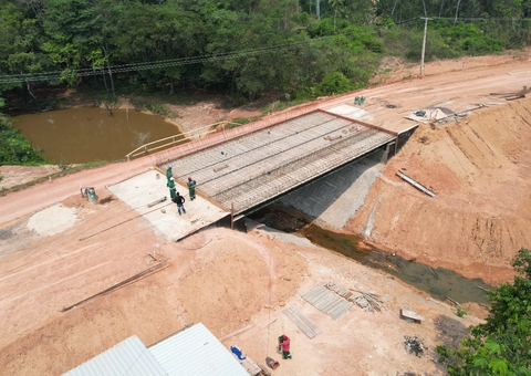 Obra de revitalização e ampliação da rodovia AM-453 avança em Manacapuru