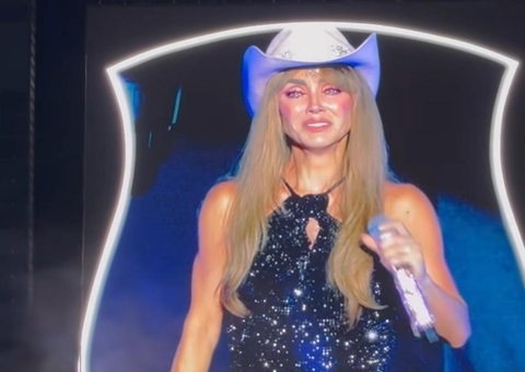 Anahí passa mal, abandona show do RBD e diz estar com infecção grave 