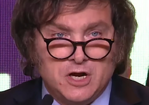 'Hoje começa o fim da decadência da Argentina', diz Milei em discurso da vitória