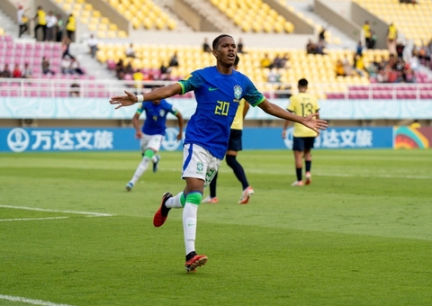 Estevão e Luighi decidem, Brasil vence Equador e está nas quartas da Copa do Mundo Sub-17