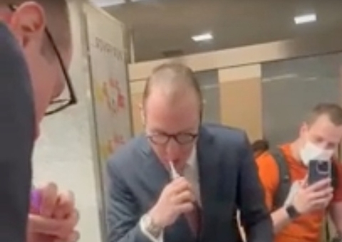 Zanin apresenta queixa-crime contra homem que o ameaçou em banheiro de aeroporto