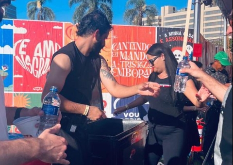 Governo publica portaria que obriga distribuição gratuita de água em eventos em dias de calor