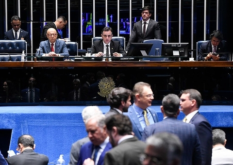 Senado aprova PEC que limita decisões monocráticas em tribunais