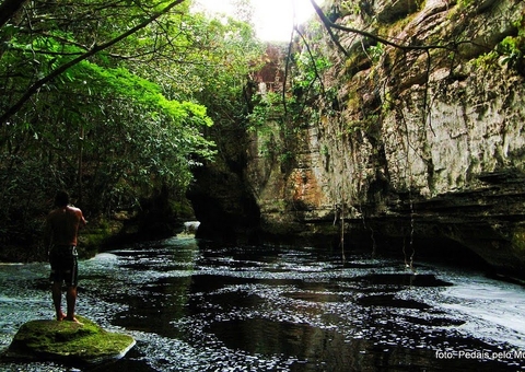 Vamos turistar em Presidente Figueiredo, no Paredão das Lajes?
