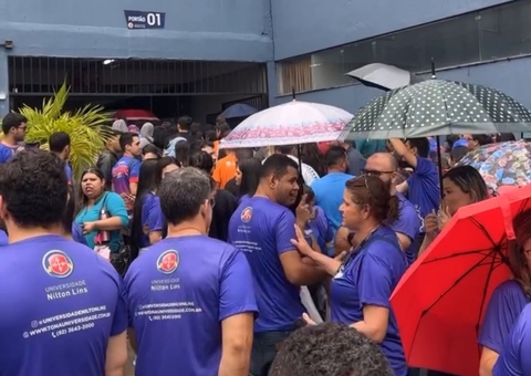 Enade: Alunos enfrentam chuva para realizar prova em Manaus 