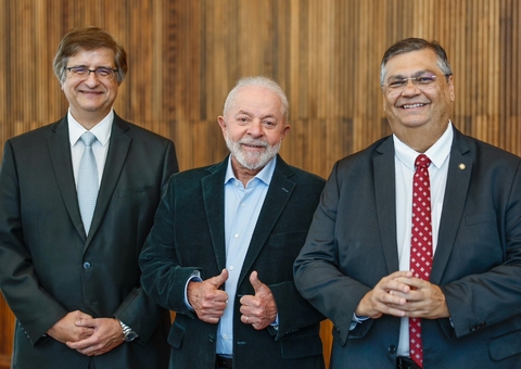 Lula indica Dino para o STF e Paulo Gonet para a PGR
