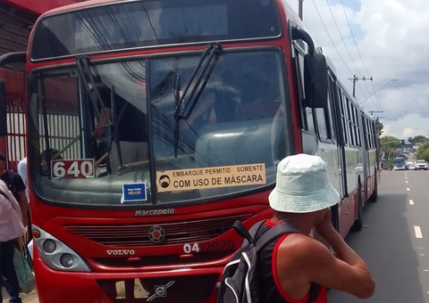 Passageiro é baleado durante assalto no 640 em Manaus