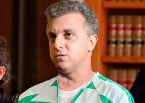 Luciano Huck vai processar o X, antigo Twitter, após imagem sua de presidiário circular na rede
