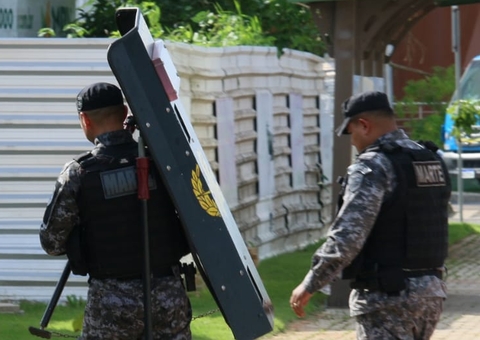 Artefato explosivo é encontrado em frente a condomínio em Manaus