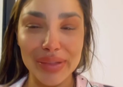 Jenny Miranda preocupa fãs ao surgir aos prantos e gravar vídeo de despedida de sacada de prédio