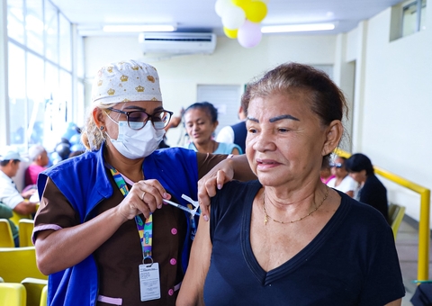 Vacinação contra a covid acontece em 74 postos em Manaus nesta semana 