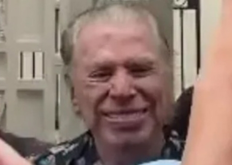 Silvio Santos faz 93 anos e ganha surpresa de fãs na porta de mansão