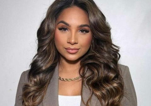 Cantora gospel Sarah Beatriz assume namoro com jogador 