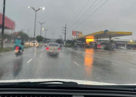 Manaus registra chuva intensa neste sábado