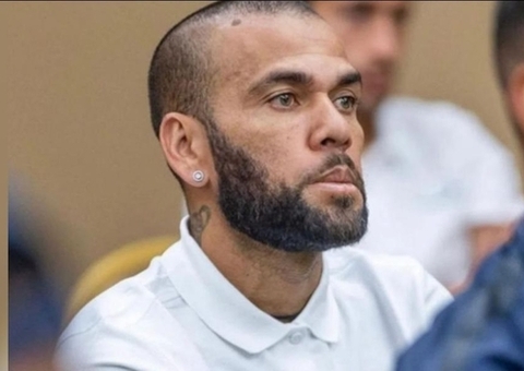 Condenado por estupro, Daniel Alves pode sair da prisão em 2025