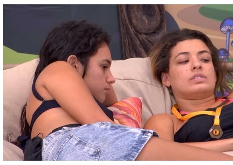 Beatriz critica reação de brothers durante festa de camelô