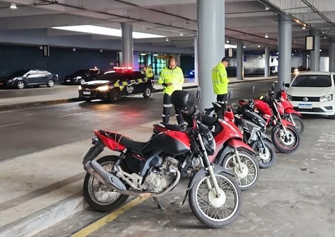 Quase 30 motoristas são autuados por estacionamento irregular no aeroporto de Manaus