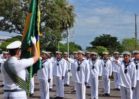 Marinha anuncia concurso para nível médio com salários de até R$ 6,2 mil