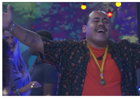 Churrasco na laje: começa a 2ª festa do Líder Lucas no BBB