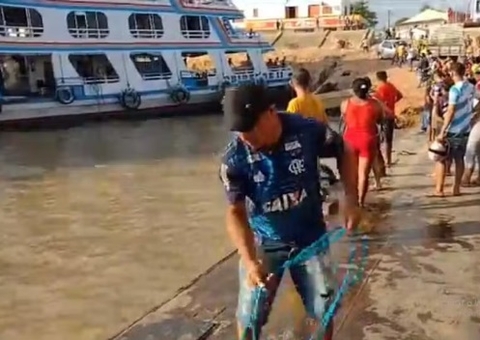 Estivador desaparece ao cair de balsa no Rio Amazonas