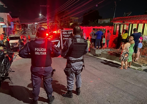 Homem mata esposa a facadas e tira a própria vida em Manaus