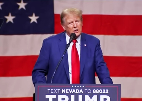 Trump vence 1ª batalha pela nomeação republicana, projeta imprensa