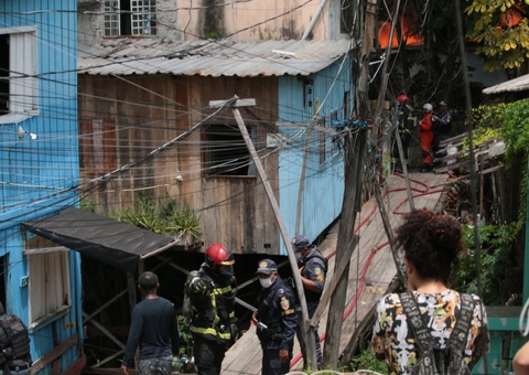Famílias afetadas por incêndios em Manaus serão incluídas no 'Minha Casa, Minha Vida'